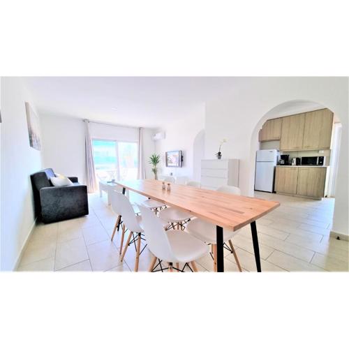 Spacious Lightflooded 2BR Apt / Near Center & Harbour
