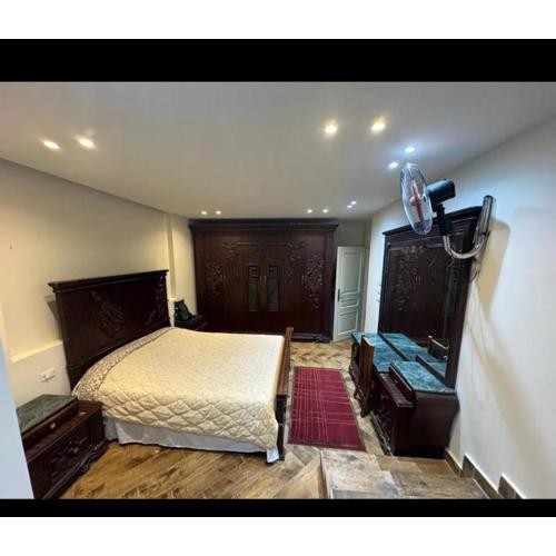Spacious Master room in newly innovated apt