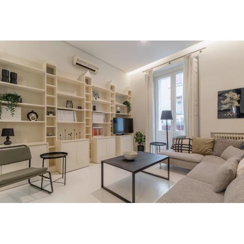 Spacious modern-3Bedrooms 2Bathrooms-Plaza Mayor