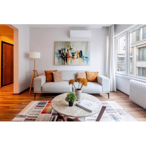 Spacious Modern 4-bed2bath Central Oasis! #370