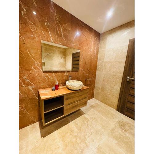 Spacious Modern Gzira Getaway