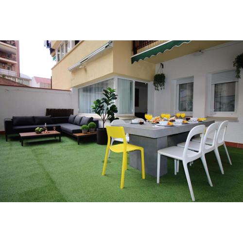 Spacious New and Renovated Apartment in Plaza España with Stunning Terrace-Garden and Exquisite Decoration