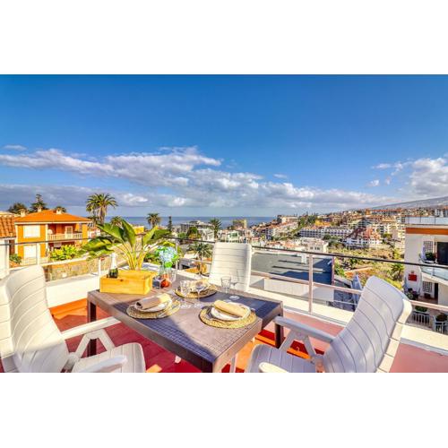 Spacious Penthouse with King-size bed, Huge terrace, Ocean & Teide view