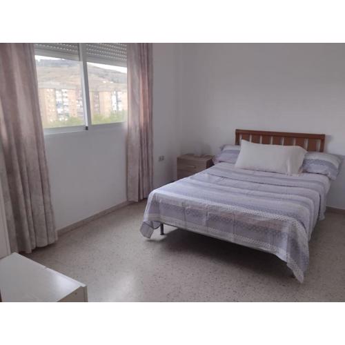 Spacious room with private key and WIFI
