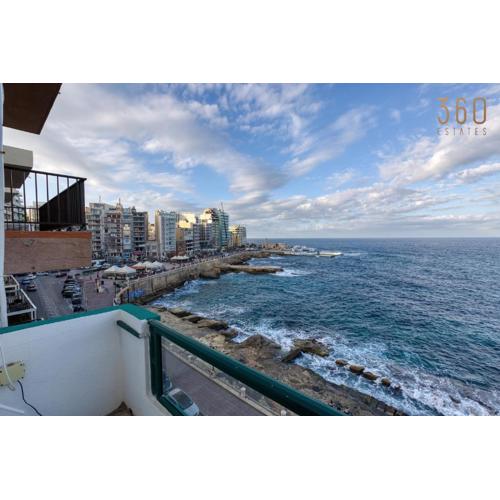 Spacious seafront home with terrace, BBQ & Views by 360 Estates