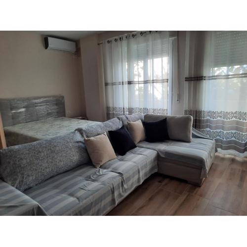 Spacious studio near the seaside