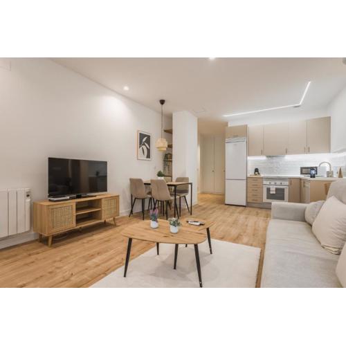 Spacious stylish - 2BD 1BTH - Cuatro Caminos
