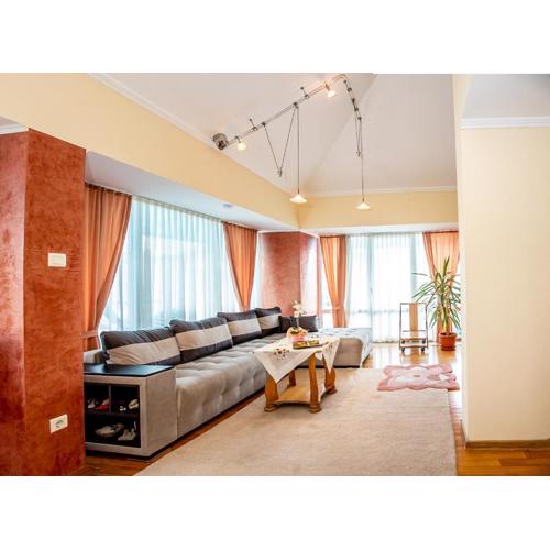Spacious & Sunny Maisonette with Terrace near Centre by Flаt Manаger