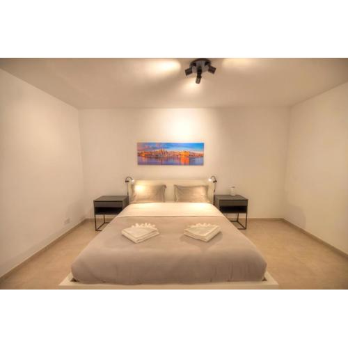 Spacious & Tastefully furnished 3 bedrooms RCUT1-1