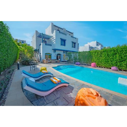 Spacious villa with private pool