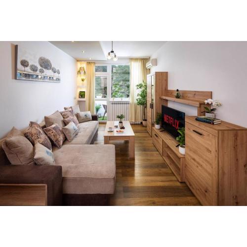 Spacious With Lovely Terrace