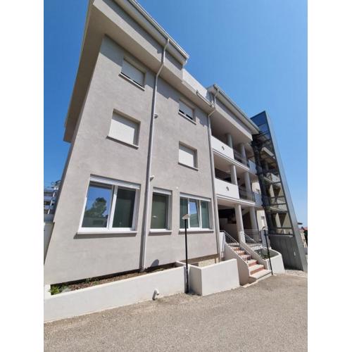 SPALATO BEACH PLACE