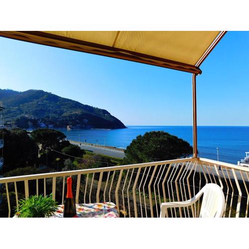 Spazioso appartamento Vista Mare, Levanto