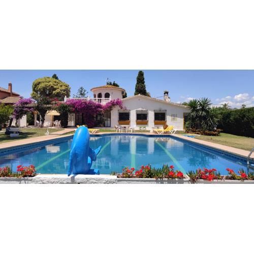 Spectacular Andalusian Villa Linda Vista Playa - Big Private Pool, BBQ & 2 Parking