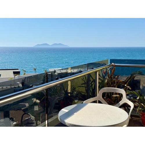 Spectacular SeaView Apartment