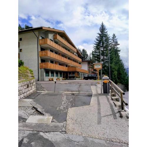 SPINALE HOUSE a 150 mt dalle piste \