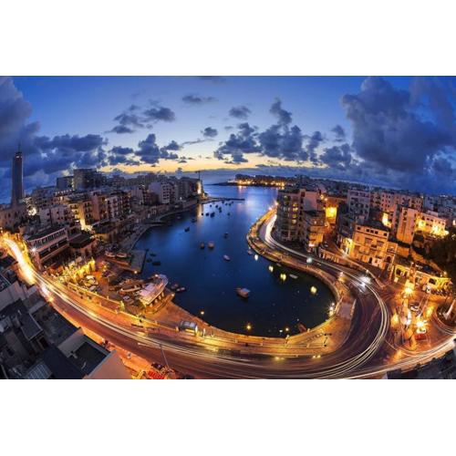 Spinola bay sea,restaurants & nightlife