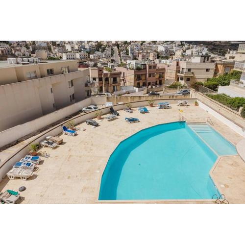 Spinola Court 2bed W Pool And Parking By Homely