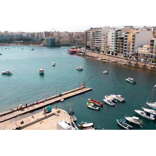 Spinola Duplex Penthouse Deluxe