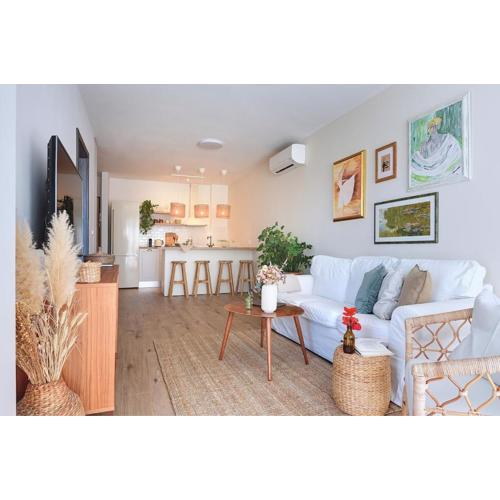 Splendeur - Modern Apartment with private parking