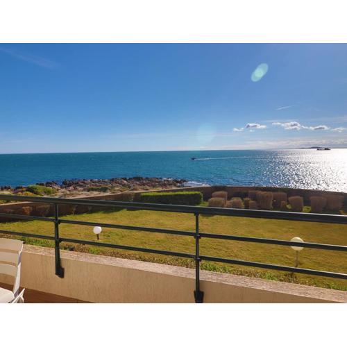 Splendide T2 climatisé en front de mer avec box privatif - FR-1-472A-274