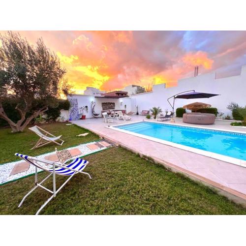 Splendide villa avec piscine, jacuzzi et jardin