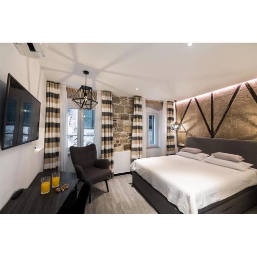 Split city centre room