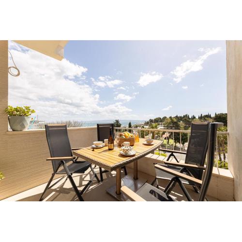 Split Horizon Penthouse - Premium Location and Panoramic Views