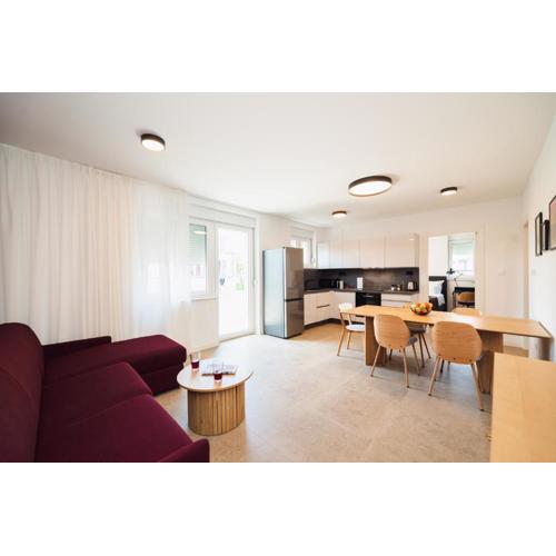 Split Luxury Suite 2