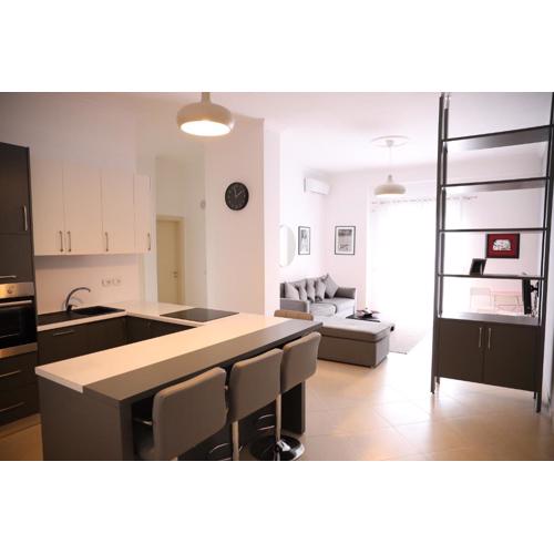 Square View Apartment