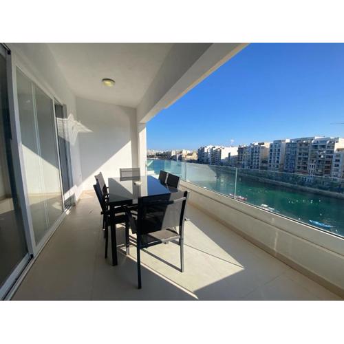 St Julians SEAFRONT Apartment