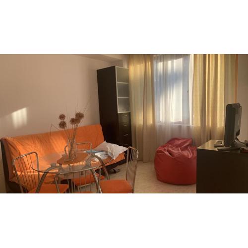 Stamopolu studio 12