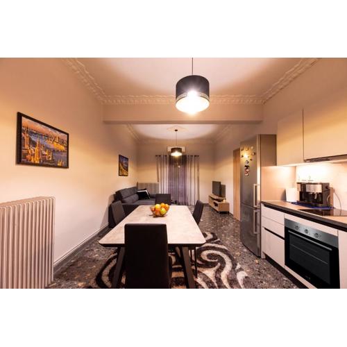 STAMOS Apartment airport