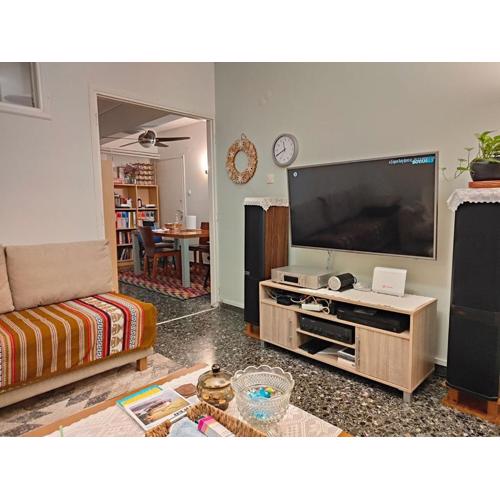 Stand-alone apartment in Pagrati