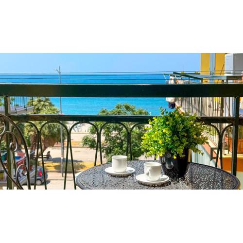 Stanze sul Mare B&B and Apartment