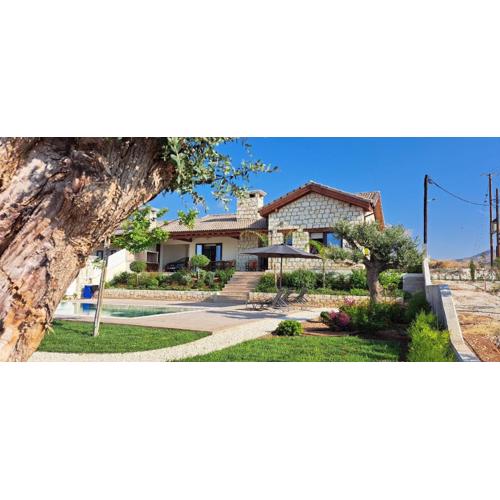 STAY Chrystallia Holiday Villa