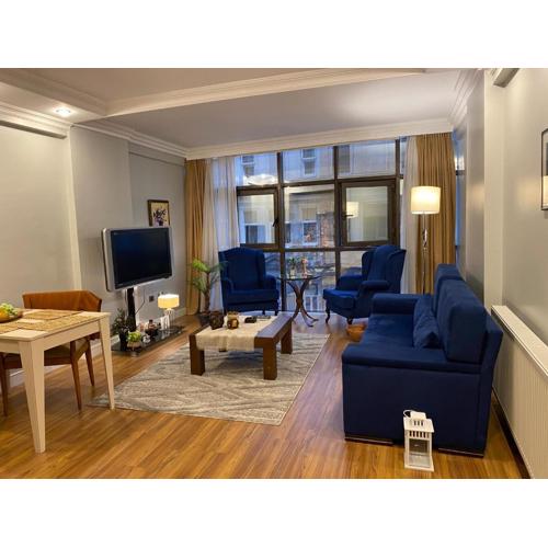 Stay Comfort Home, 110 m2 Home at City Center, Metro in 10 seconds, 1 living room and 1 bedroom