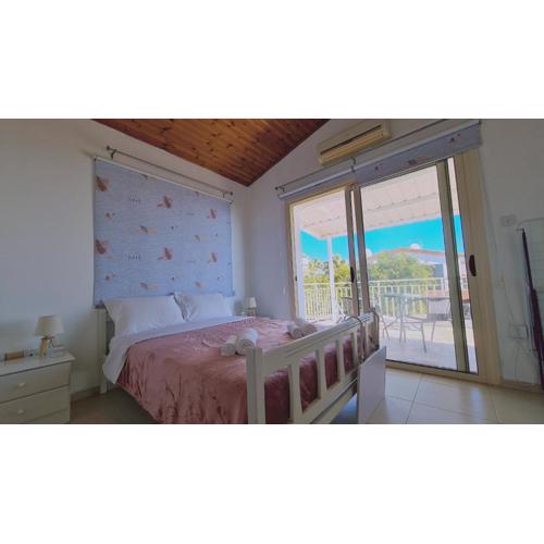 STAY Crystal Waves Maisonette