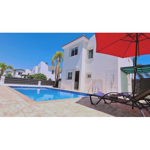STAY Sunny Bay Villa
