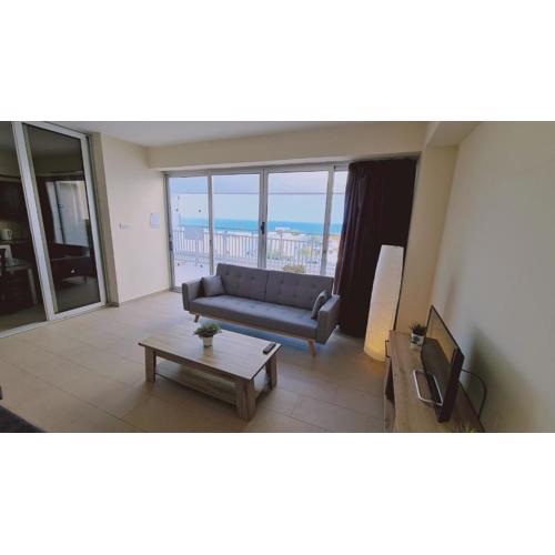 STAY Sunrise Beach Apt 2
