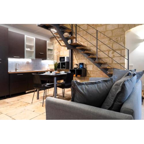 Stazione & Politecnico Stylish Apt with Netflix