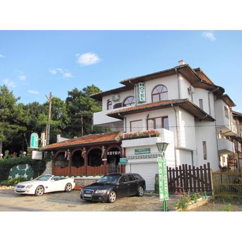 Stefan Family Hotel