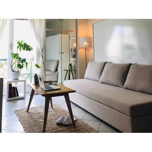 Stefanias sunny Acropolis Studio on Drakou pedestrian