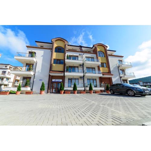 Stela Apartments