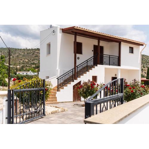 Steni Traditional Studio Apartment