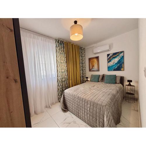 Steps to Sea - Affordable Luxury Living