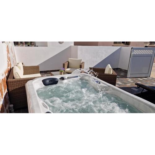 Stergios Suite with Private Jacuzzi