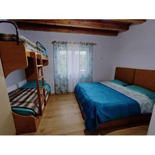 Stone Guesthouse Kajo Roshnik