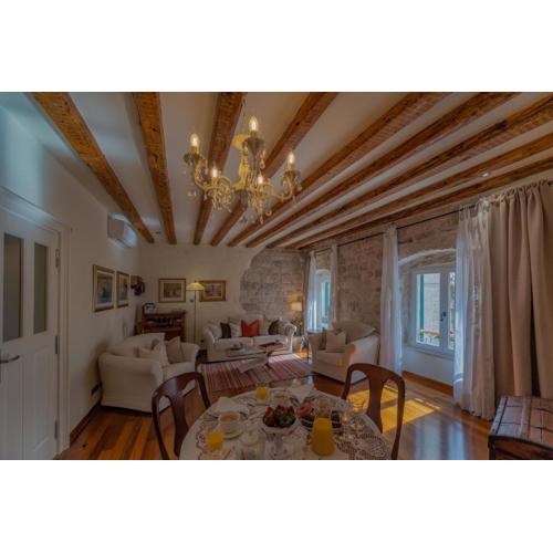 Stone Pearl Heritage Luxury Suite