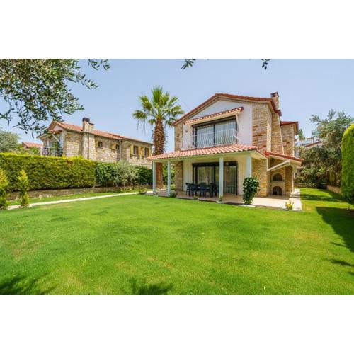 Stone Villa Near Long Beach & Kusadasi Shopping Mall